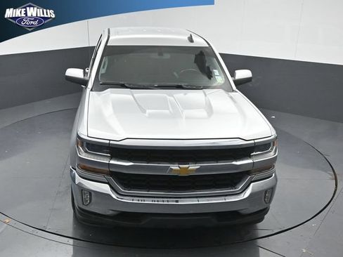 Used 2018 Chevrolet Silverado 1500 LT w/ All Star Edition RWD image 10