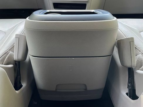 Used 2021 Chrysler Pacifica Touring-L FWD image 30
