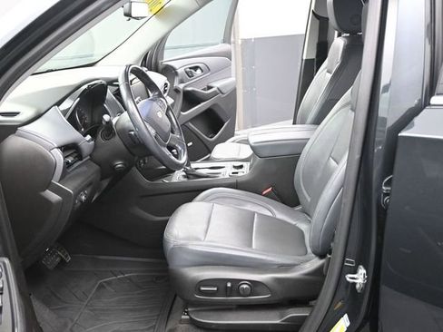 Used 2019 Chevrolet Traverse Premier AWD/4WD image 9
