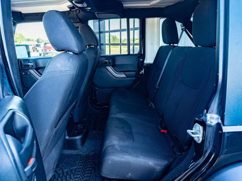 Used 2017 Jeep Wrangler Unlimited Sport AWD/4WD image 9