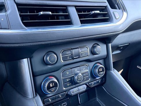 Used 2024 Chevrolet Tahoe LT w/ Luxury Package RWD image 35