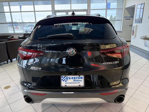 Used 2022 Alfa Romeo Stelvio Ti image 6