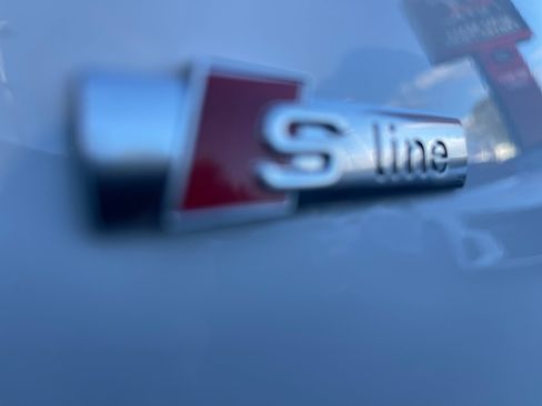 Used 2023 Audi Q3 2.0T Premium w/ Convenience Package image 20