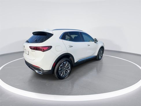 Used 2025 Buick Envision Preferred image 8