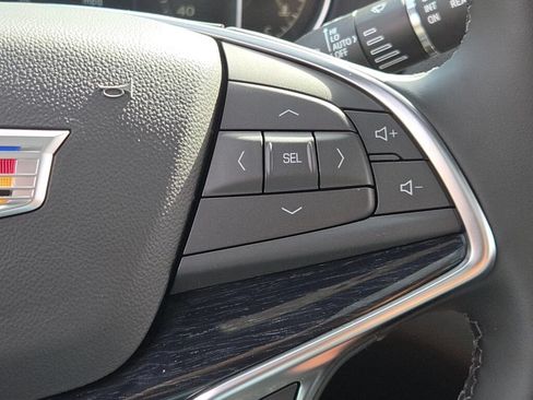 New 2025 Cadillac XT5 Premium Luxury w/ LPO, Floor Liner Package FWD image 33