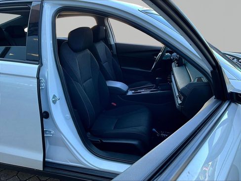 Used 2025 Honda Accord SE image 27