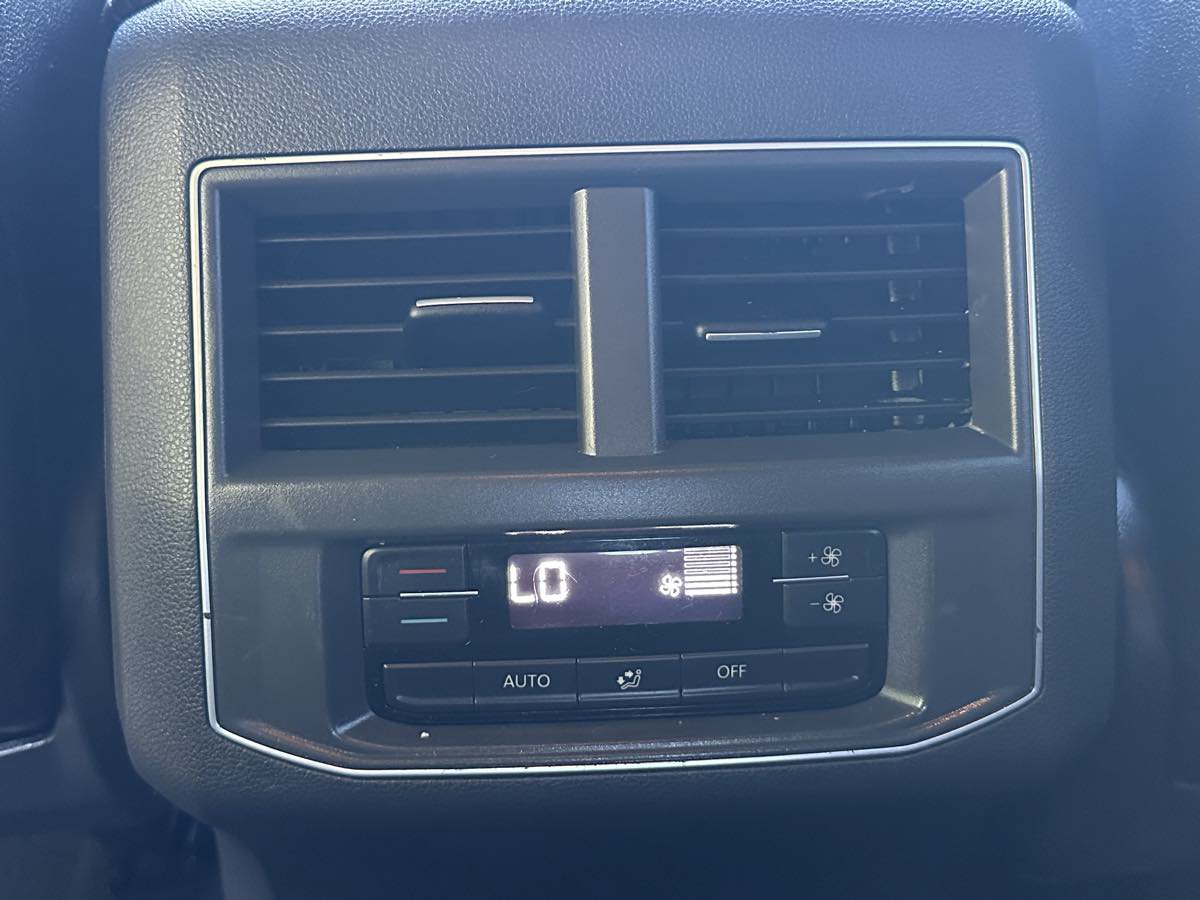 Used 2019 Volkswagen Atlas SE FWD image 26