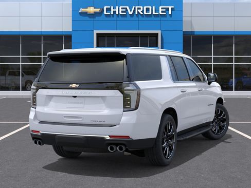 New 2026 Chevrolet Suburban Premier AWD/4WD image 28
