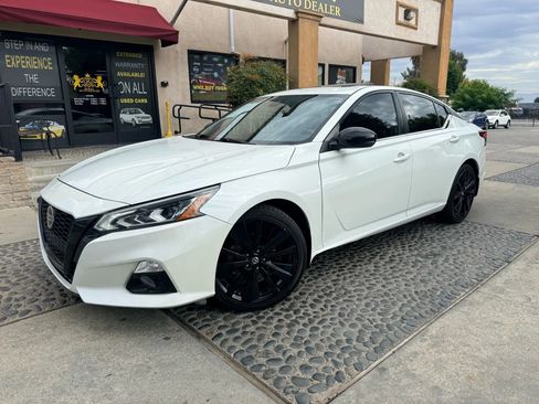 Used 2022 Nissan Altima 2.5 SR w/ Midnight Edition Package image 1