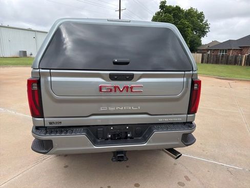 Used 2024 GMC Sierra 2500 Denali w/ Technology Package AWD/4WD image 4