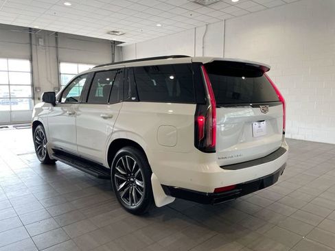 Certified 2024 Cadillac Escalade Sport Platinum AWD/4WD image 3