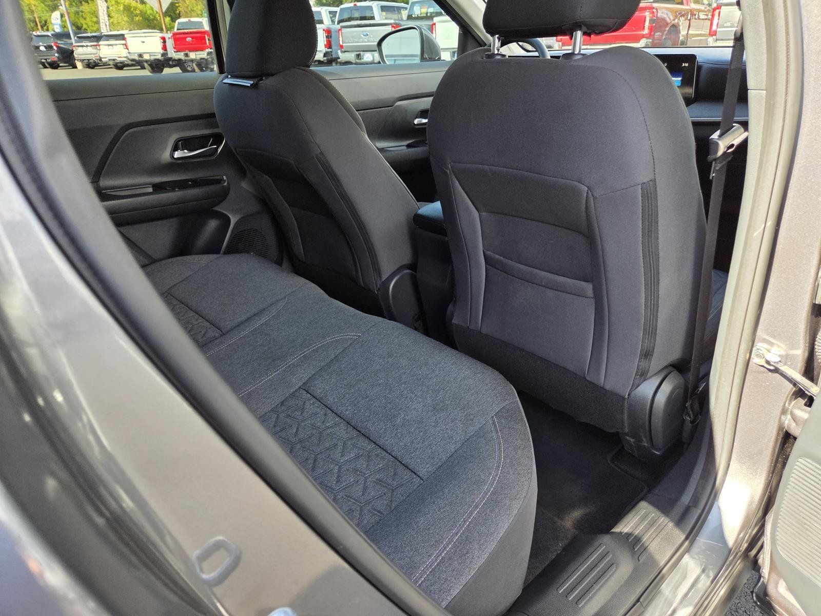 Used 2025 Nissan Kicks SV FWD image 19