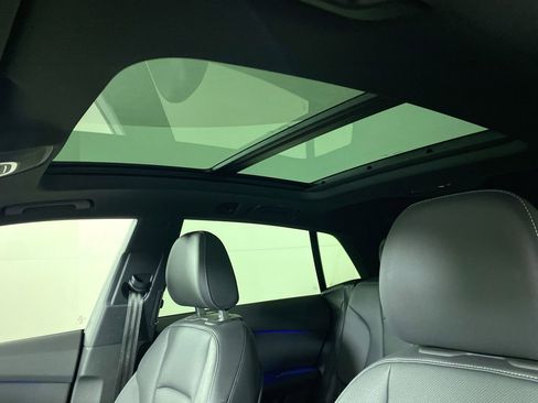 Used 2025 Audi Q8 Premium Plus w/ Premium Plus Package image 18