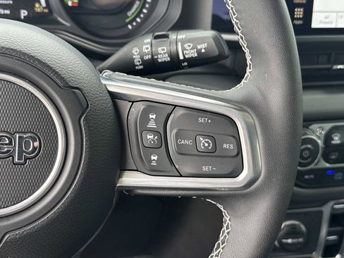 Used 2025 Jeep Wrangler Sahara w/ Safety Group image 30