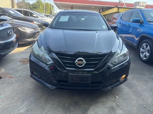 Used 2018 Nissan Altima 2.5 SR w/ SR Midnight Edition FWD image 5