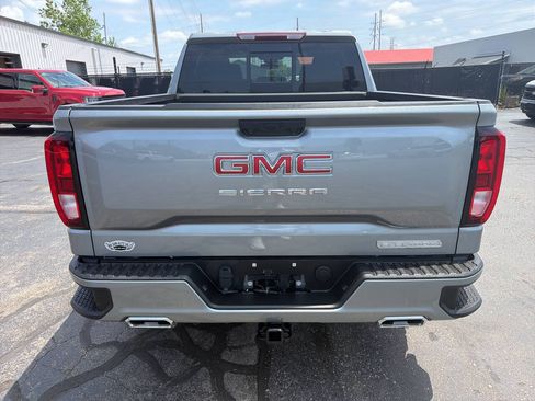 Used 2025 GMC Sierra 1500 Elevation w/ Preferred Package AWD/4WD image 9