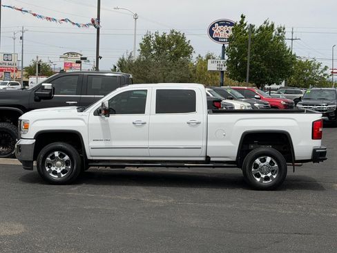 Used 2019 GMC Sierra 2500 SLT w/ Duramax Plus Package AWD/4WD image 2