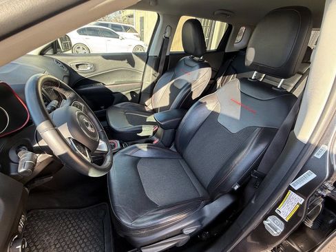 Used 2019 Jeep Compass Trailhawk w/ Cold Weather Group image 9