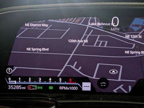 Used 2022 Cadillac Escalade Premium Luxury image 11