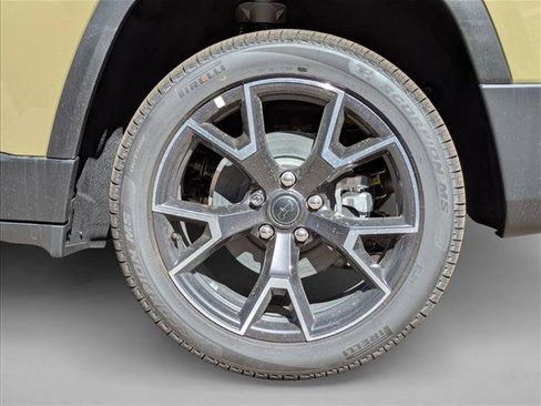 New 2026 Jeep Cherokee Overland image 16