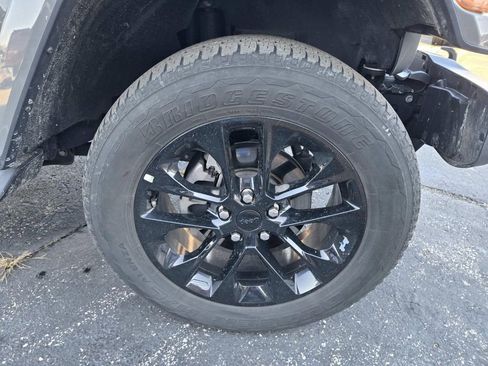 Used 2021 Jeep Wrangler Unlimited Sahara image 17