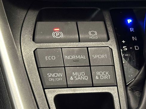 Certified 2025 Toyota RAV4 LE image 16