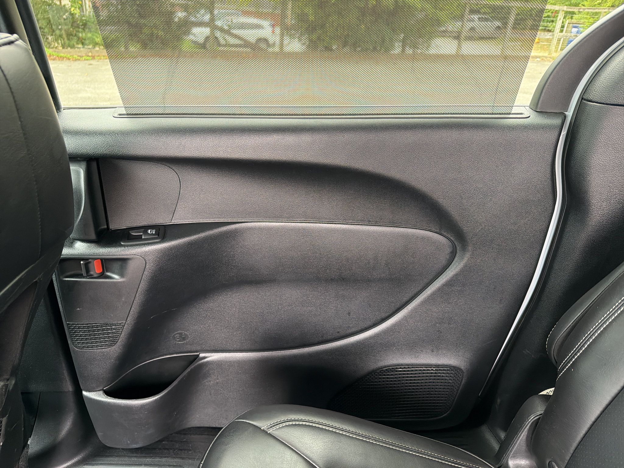 Used 2025 Chrysler Pacifica Select FWD image 26
