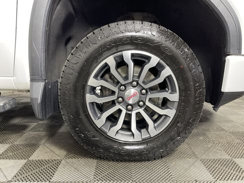 Used 2020 GMC Sierra 1500 AT4 w/ AT4 Premium Package image 11