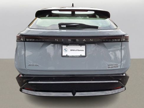 Used 2024 Nissan Ariya AWD image 5