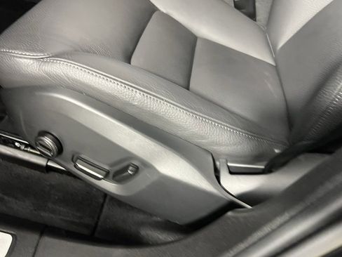 Used 2025 Volvo XC60 B5 Plus image 24