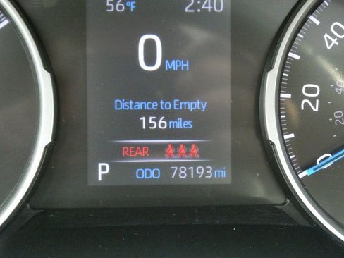 Used 2022 Toyota RAV4 SE w/ Convenience Package image 31