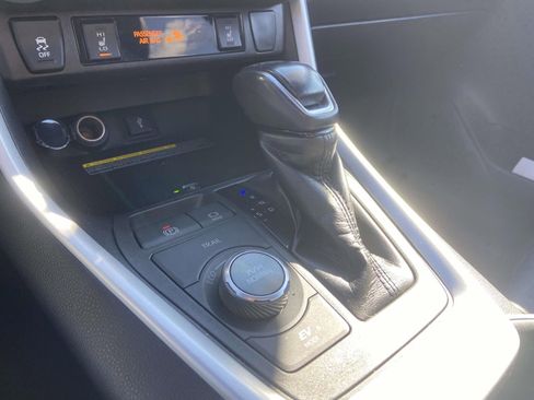 Used 2020 Toyota RAV4 XSE image 31