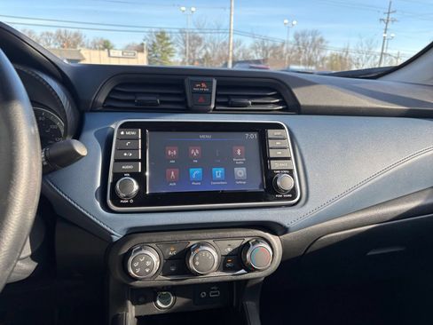 Used 2025 Nissan Versa SV FWD image 20