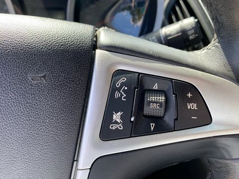 Used 2013 Chevrolet Equinox LT w/ Safety Package image 23