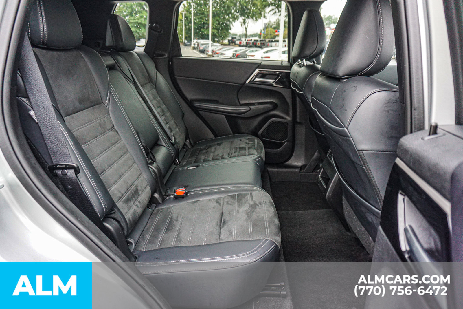 Used 2024 Mitsubishi Outlander SE FWD image 25