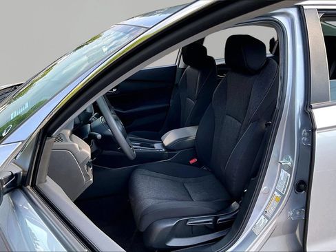 Used 2025 Honda Accord LX image 17