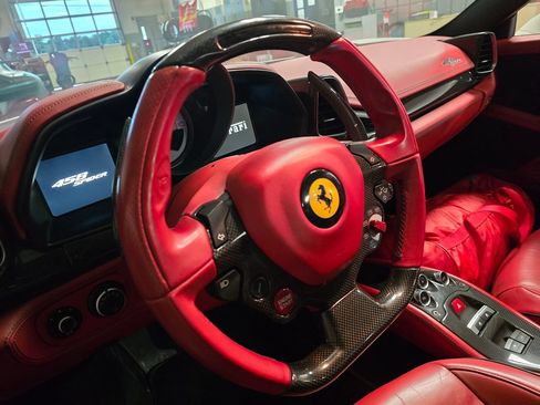 Used 2015 Ferrari 458 Spider RWD image 21