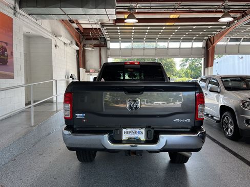 Used 2024 RAM 2500 Tradesman w/ Chrome Appearance Group AWD/4WD image 7