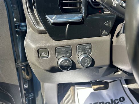 Used 2024 GMC Sierra 1500 SLT AWD/4WD image 14