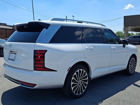 Certified 2026 Hyundai Palisade Calligraphy FWD image 4