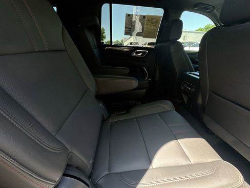 Used 2024 Chevrolet Suburban RST w/ Luxury Package AWD/4WD image 29