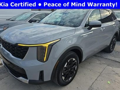 Used 2025 Kia Sorento S w/ Panoramic Sunroof Package