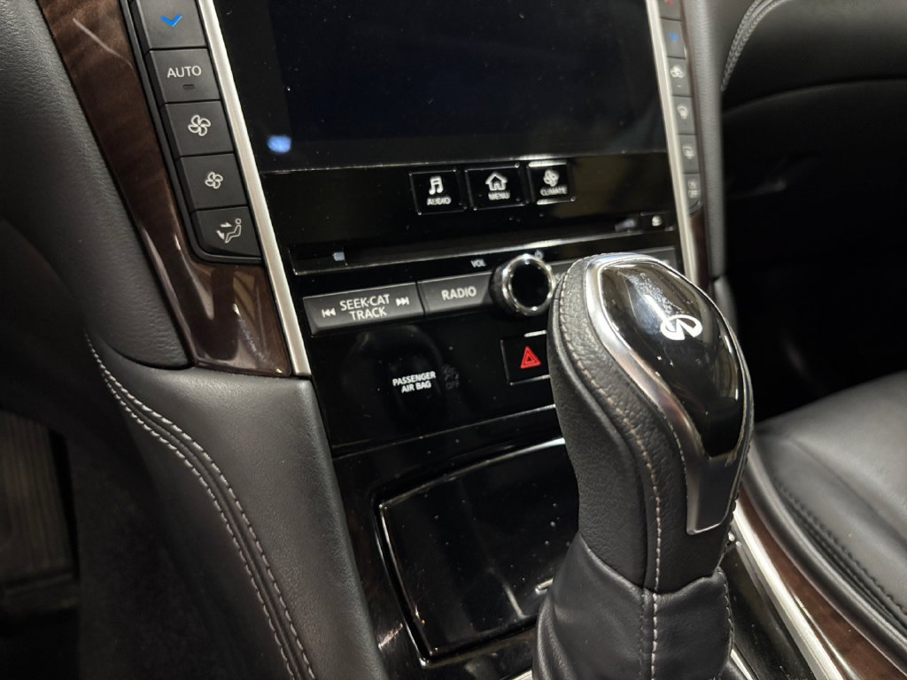 Used 2018 INFINITI Q50 Luxe RWD image 32