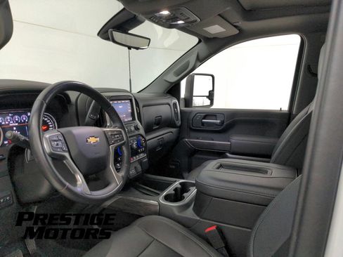Used 2021 Chevrolet Silverado 2500 LTZ w/ LTZ Premium Package AWD/4WD image 13