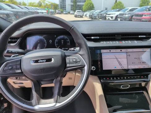 New 2026 Jeep Grand Cherokee L Limited w/ Limited Altitude Package AWD/4WD image 30