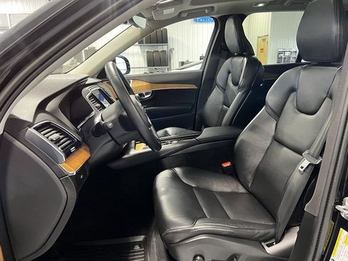 Used 2023 Volvo XC90 B6 Plus w/ Protection Package Premier image 13