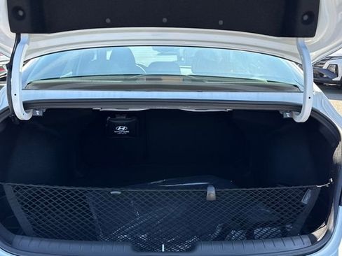 New 2026 Hyundai Elantra SEL Sport Premium FWD image 9