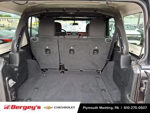 Used 2021 Jeep Wrangler Unlimited Rubicon AWD/4WD image 31