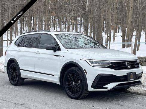 Used 2022 Volkswagen Tiguan SE R-Line image 1