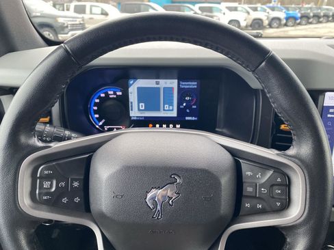 Used 2023 Ford Bronco Badlands image 26